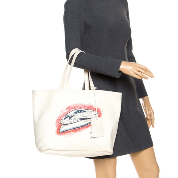 ‼️FLASH SALE!!‼️ CHANEL Collector’s ULTRA RARE Tote - Picture 11 of 11